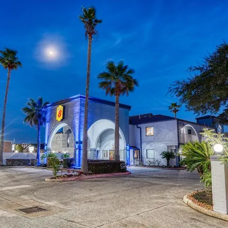 Hotel Super 8 By Wyndham Houston Webster Nasa